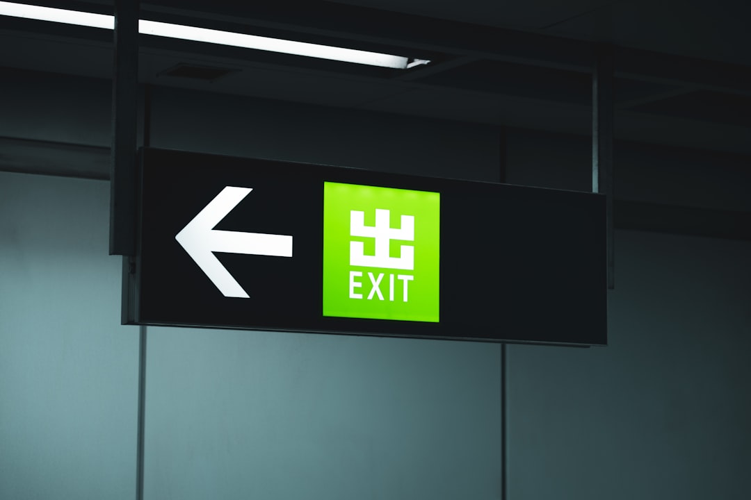 Photo Exit sign